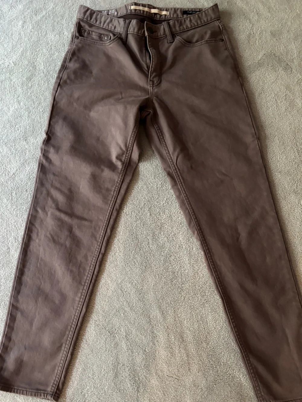 Size 31x32 Banana Republic Athletic fit travel jeans in Brown and Blue.